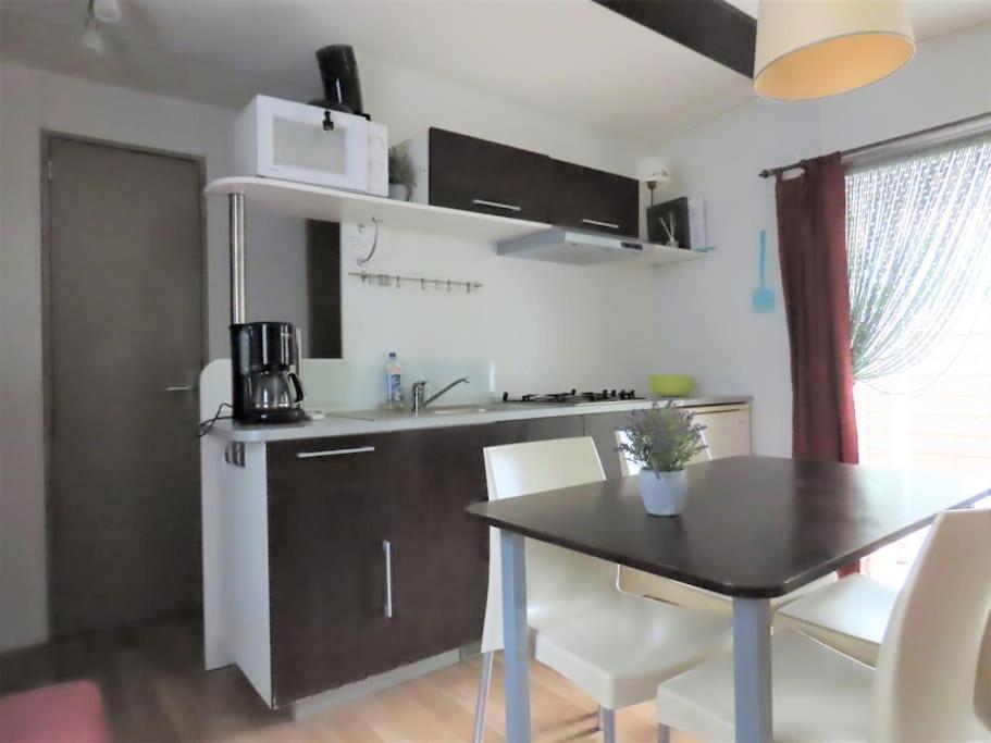 Mobile Home 6-Pers Camping Lei Suves-Cotes D'Azur-Including Airco Roquebrune-sur Argens Ngoại thất bức ảnh
