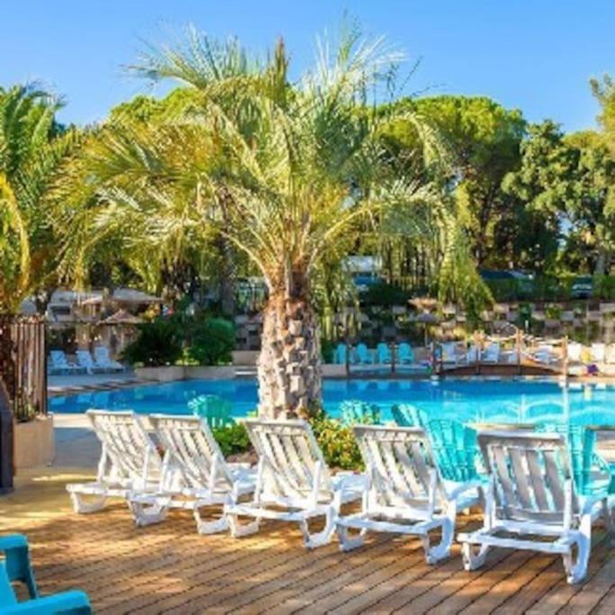 Mobile Home 6-Pers Camping Lei Suves-Cotes D'Azur-Including Airco Roquebrune-sur Argens Ngoại thất bức ảnh